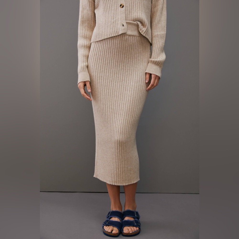 Ribbed Knit Midi Skirt in Beige
